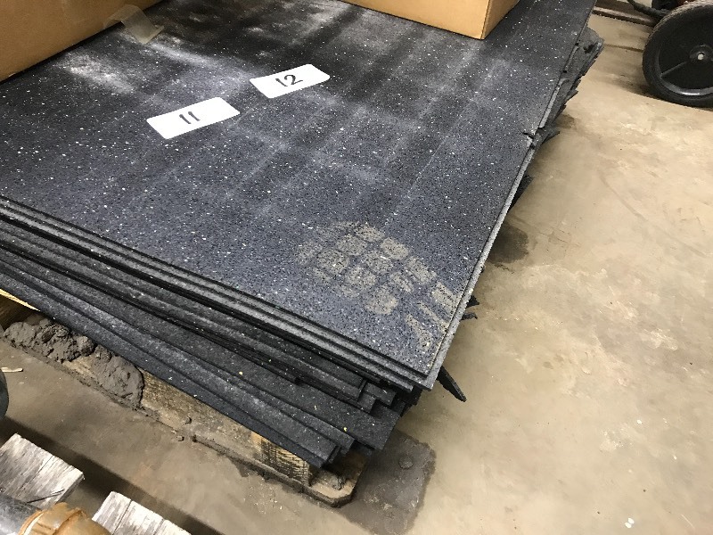 LOT OF 20 RUBBER MATS