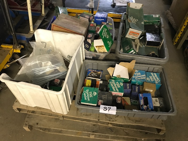PALLET OF HARDWARE