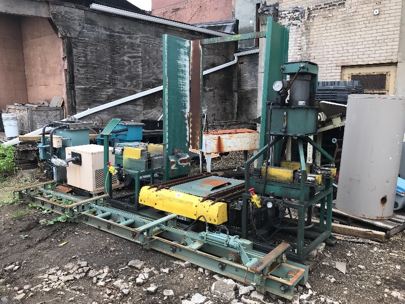 LARGE PALLET CONVEYOR MACHINE