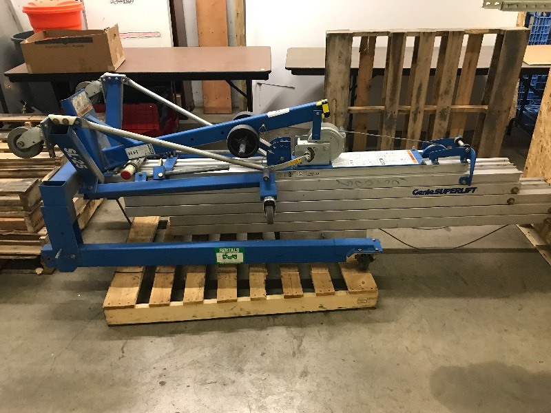 GENIE SUPERLIFT PERSONNEL LIFT
