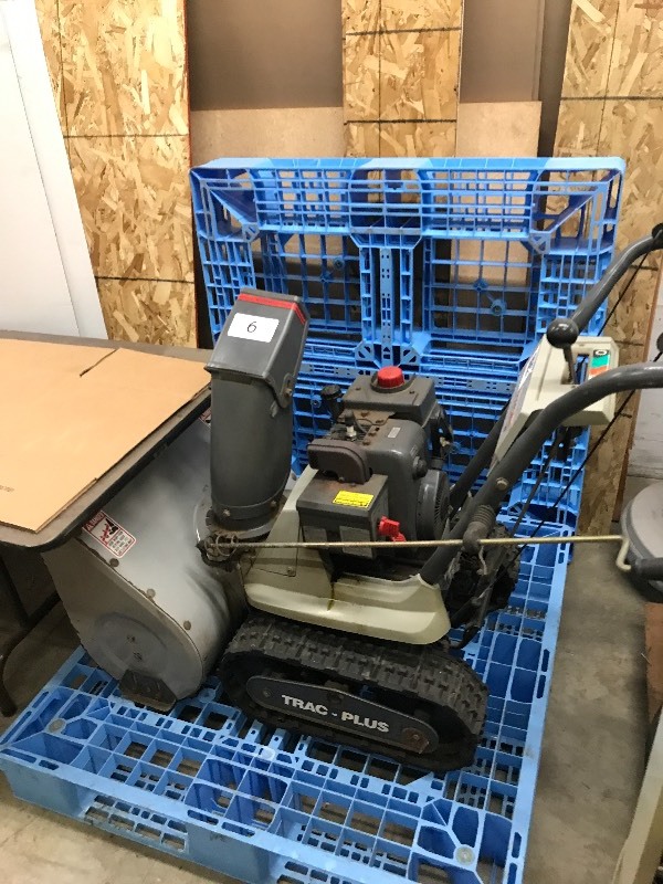 SNOW BLOWER