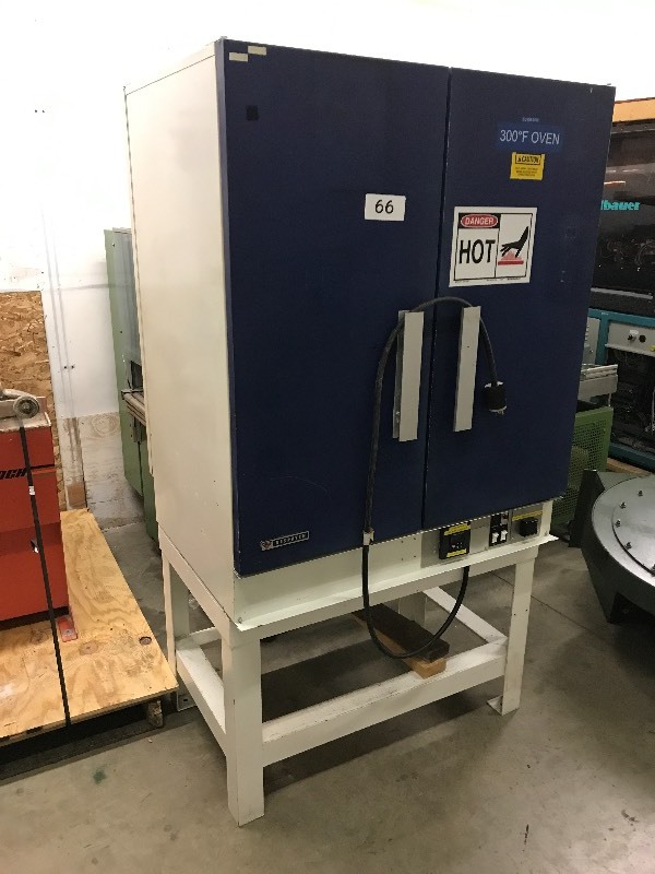 DESPATCH LAB OVEN ON STAND