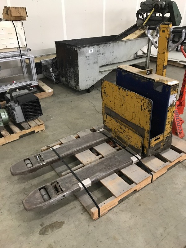 ELECTRIC PALLET JACK