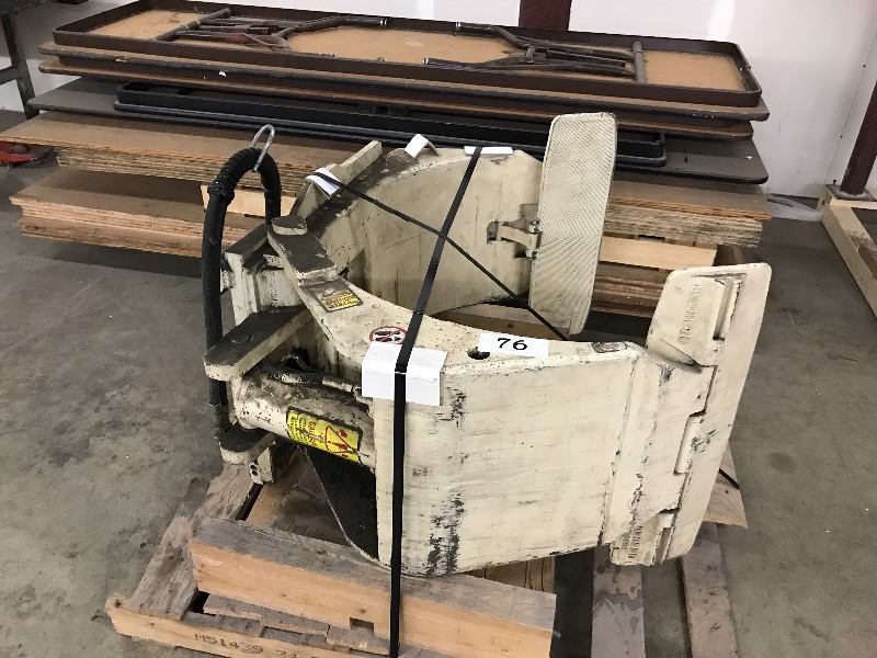 FORKLIFT BARREL ATTACHMENT