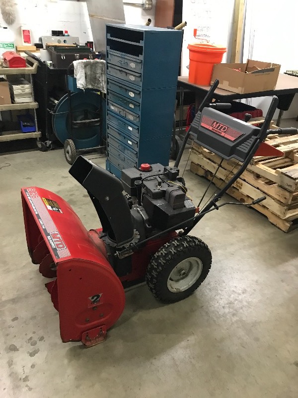 MTD SNOW BLOWER