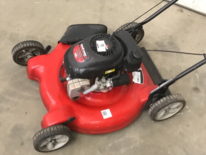 lot 9 image: Yard Machines 21 Lawn Mower, Tecum...
