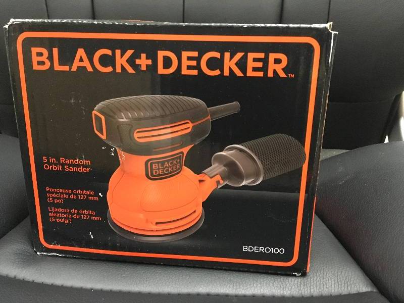 BLACKDECKER 5 in. Random Orbital Sander Disc in good condition