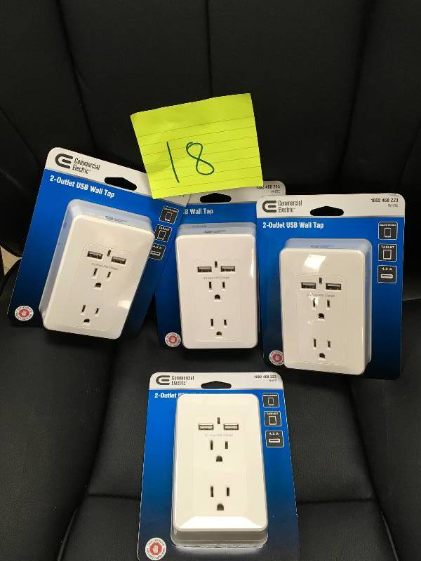 Commercial Electric 2-AC Outlet 2-USB 4.2 Amp Shared in White in good condition
