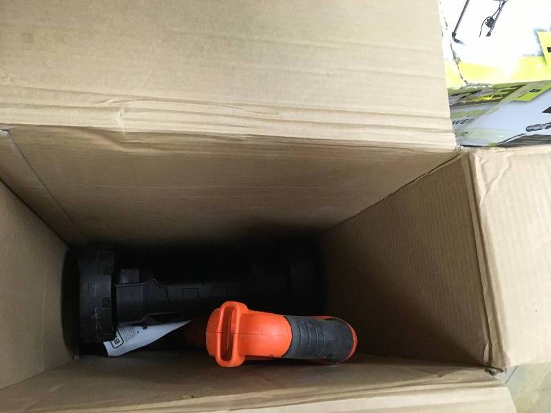 Black and decker 6.5 amp 3 n 1 corded compact mower in good condition