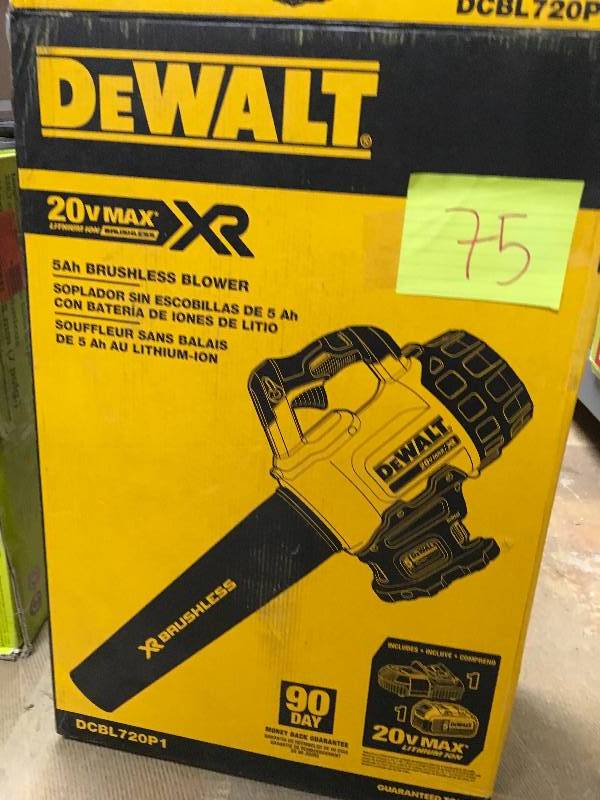 DEWALT 90 MPH 400 CFM 20-Volt MAX Lithium-Ion Cordless Handheld Leaf Blower with 5.0Ah Battery and Charger Included new