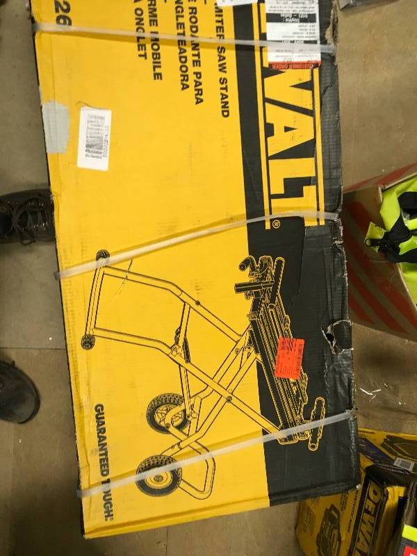 DEWALT 32-12 in. x 60 in. Rolling Miter Saw Stand dwx726 in good conditions