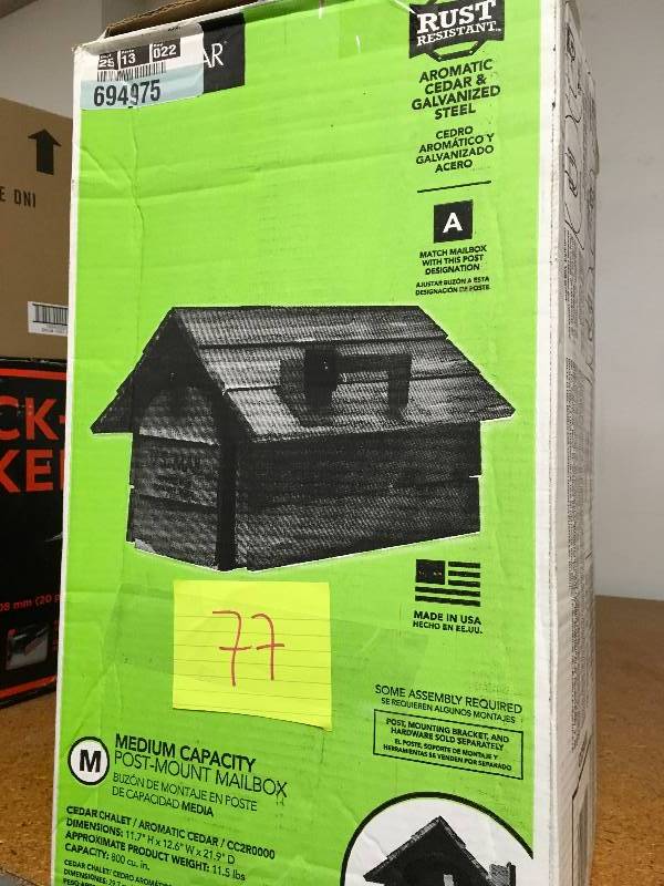 Medium capacity post mount mail box in good condition