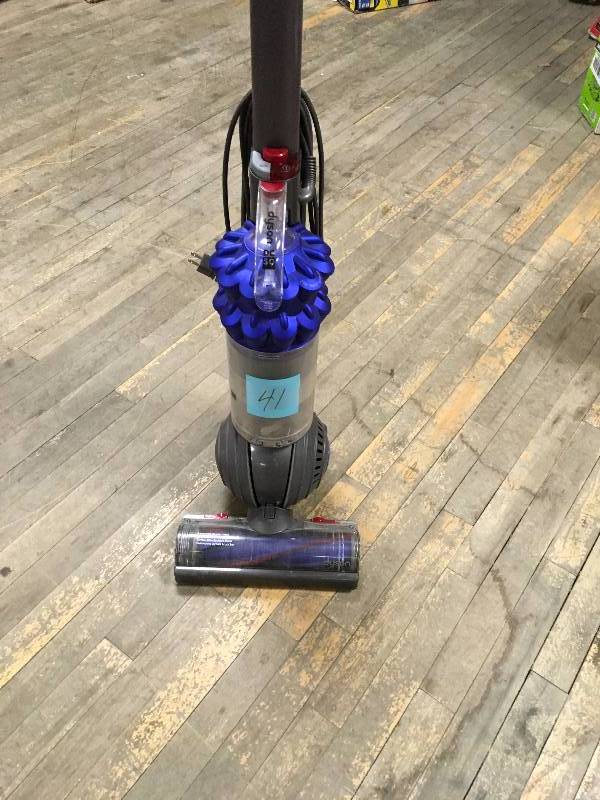 Dyson ball used in working condition