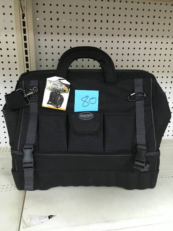 Bucket Boss Pro Drop Bottom All Terrain Bottom 18 in. Tool Bag in good condition