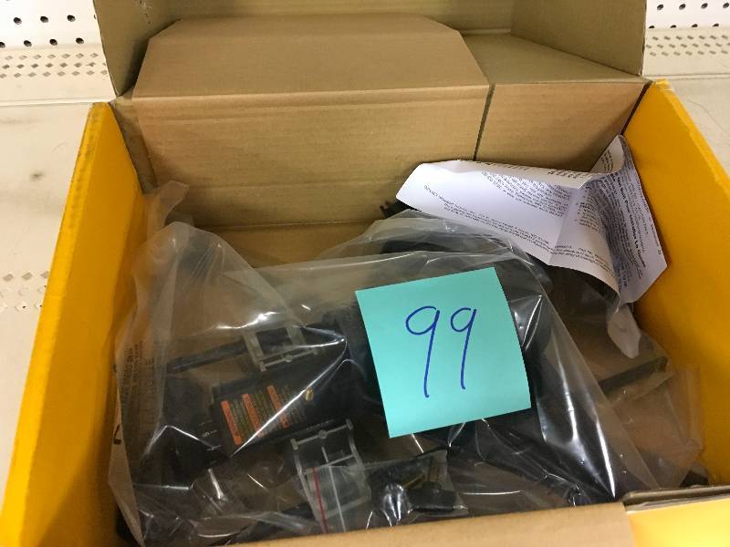 DEWALT Universal Edge Guide with Dust Collection in good condition