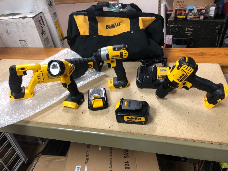 Dewalt 4 PC SET in good condition