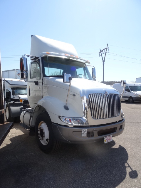 2007 International 8600 Semi