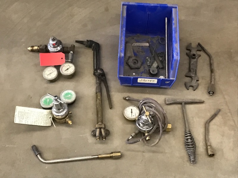 lot 13 image: Tote Of Cutting Torch & Welding Supplies