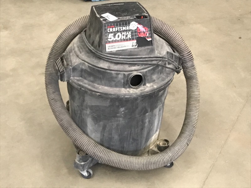 lot 6 image: Craftsman Vac