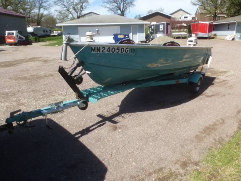 1972 Crestliner Fishing Boat