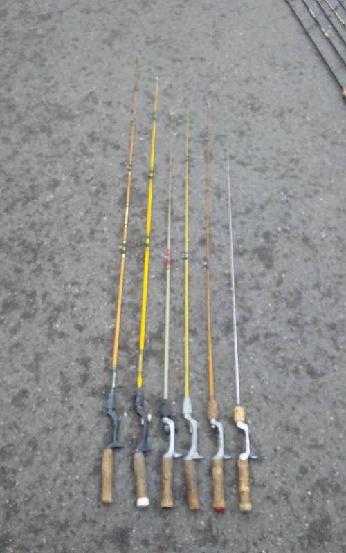 lot 4 image: Lot Of 6 Vintage Fishing Rods