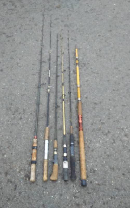 lot 5 image: Lot Of 6 Vintage Fishing Rods