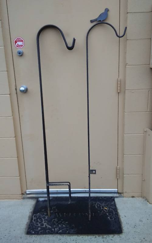 lot 13 image: 4 Shepherd Plant Hooks