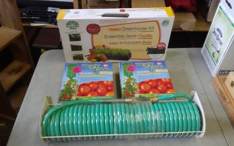 lot 20 image: Heated Green House Kit, 2 Topsy Turvy Tomato Planters, Coil Green Hose With Storage Rack