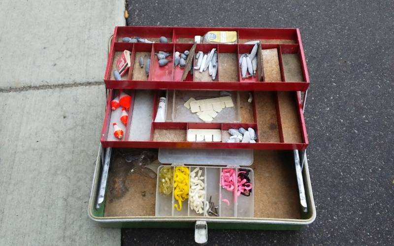lot 51 image: Waterloo Vintage Fiberglass Tackle Box With Contents