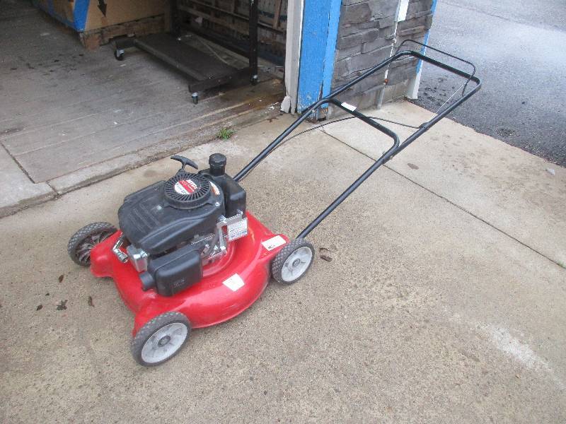 lot 2 image: MTD Mower