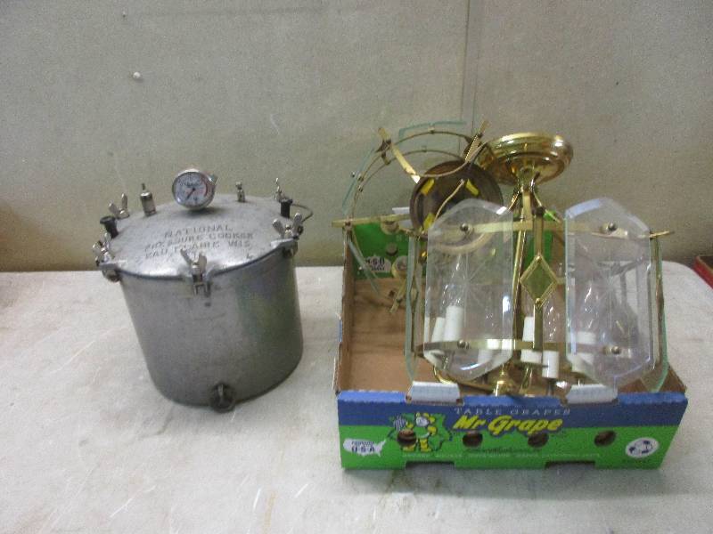 lot 8 image: Pressure Cooker & Lamps