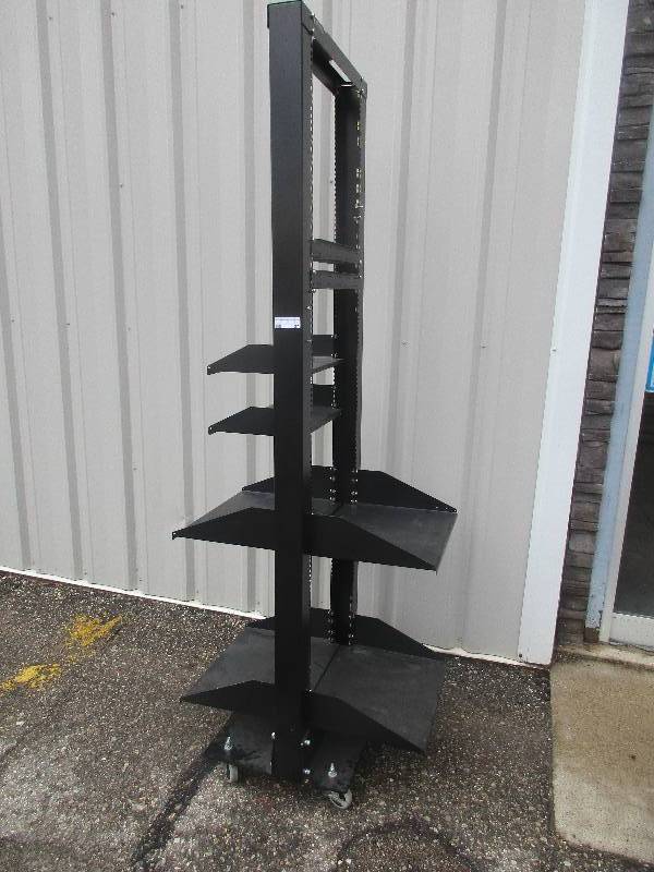 lot 37 image: Commercial AV Server cart