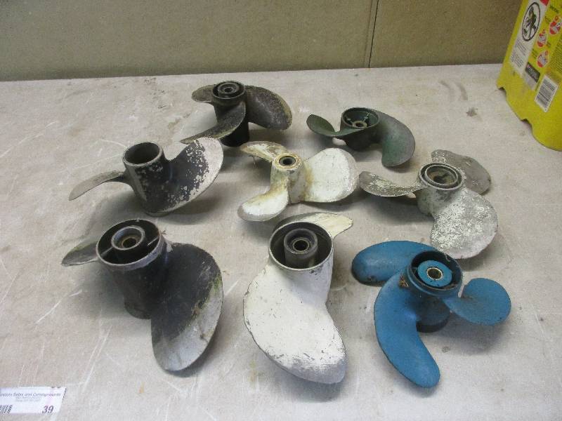 lot 39 image: Outboard Propellers