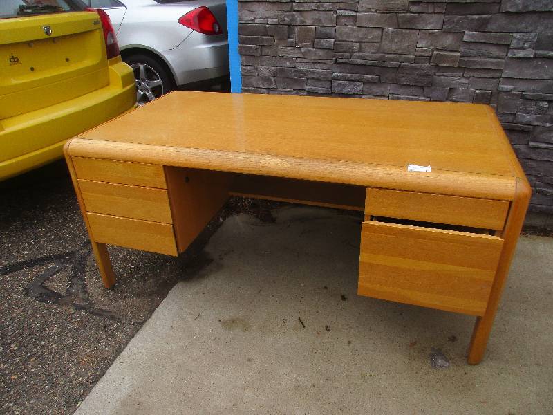 lot 62 image: Solid wood desk