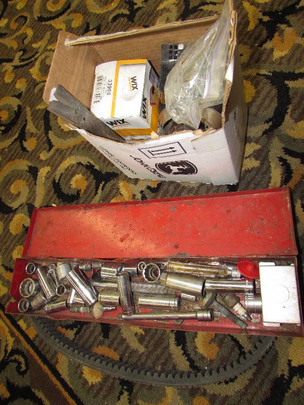 lot 253 image: BELT, SOCKETS, BOX OF MISC, WIX AIR FILTER