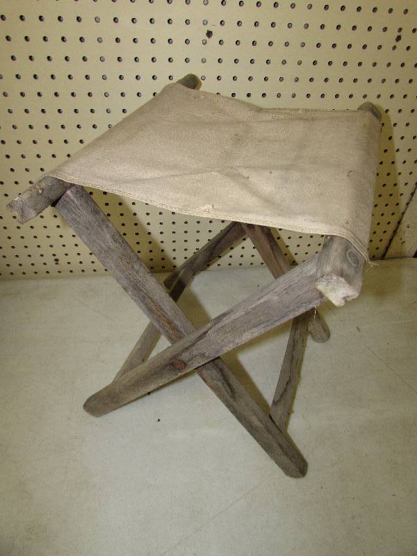 lot 254 image: VINTAGE PORTABLE CHAIRSTOOL