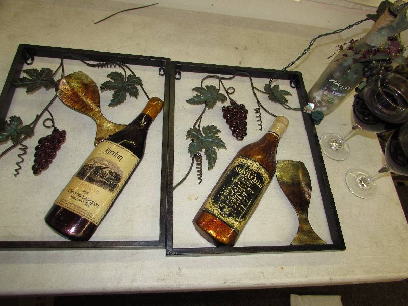 lot 259 image: WINE DECOR