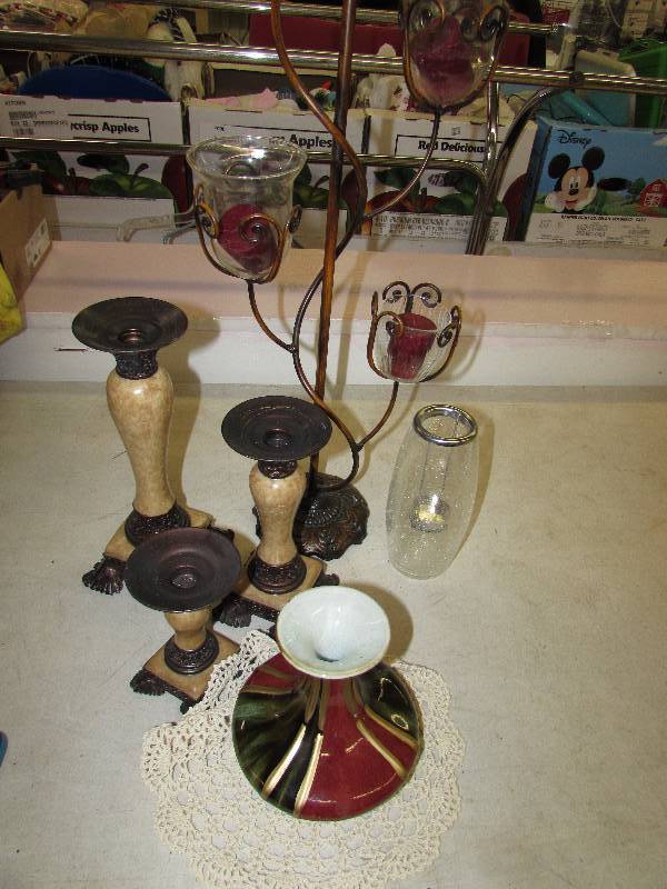 lot 265 image: HOME DECOR
