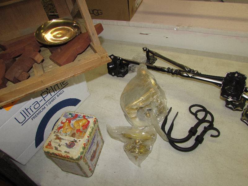 lot 267 image: WOODEN NATIVITY SET, TIN, LIGHT FIXTURE, PAIR OF WALL HOOKS, THREE TOWEL BARS