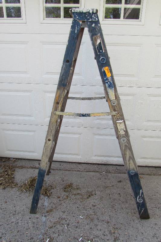 lot 584 image: 6 FOOT WOODEN A FRAME LADDER