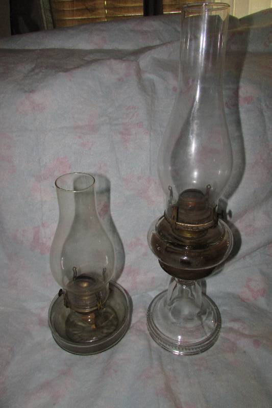 lot 597 image: TWO VINTAGE OIL LAMPS
