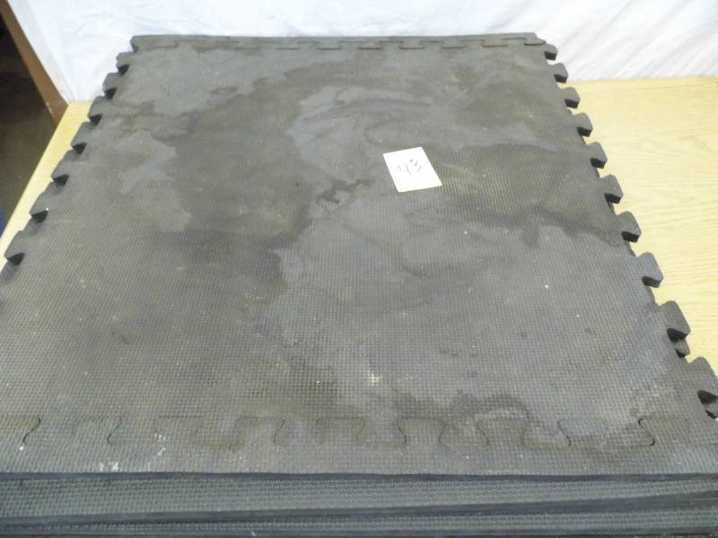 Lot of 8 Floor Pads