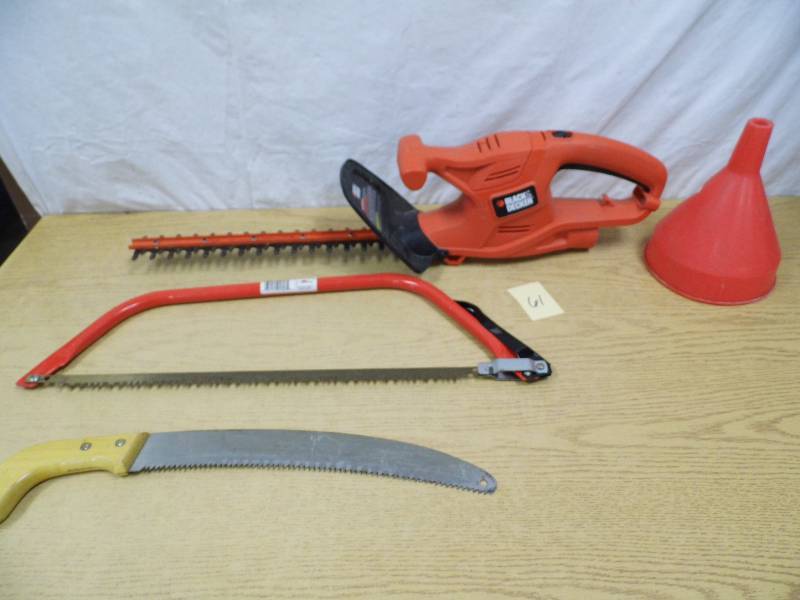 Black & Decker Trimmer - Tree Saws - Funnel