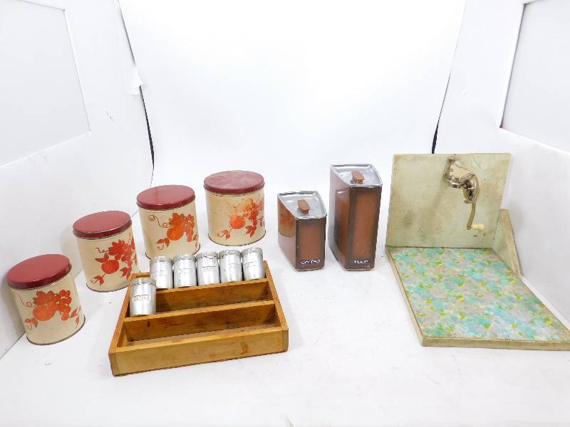 Miscellaneous Kitchen Items