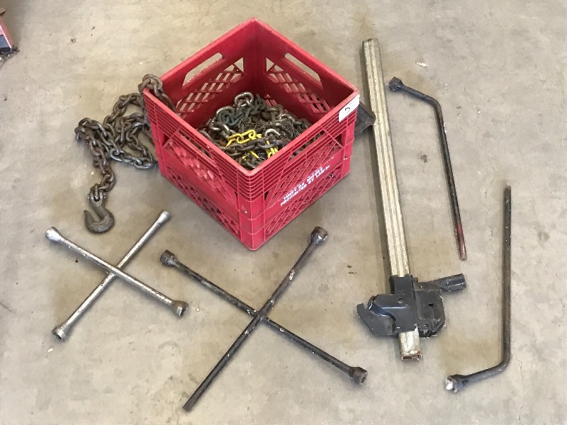 Crate Of Assorted Log Chains, Hi-L...