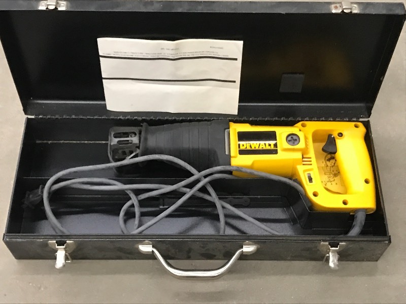 DeWalt 115Volt Reciprocating Saw Wi...