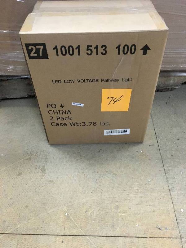 Hampton Bay LED low voltage Pathyway LIGHT in good condition