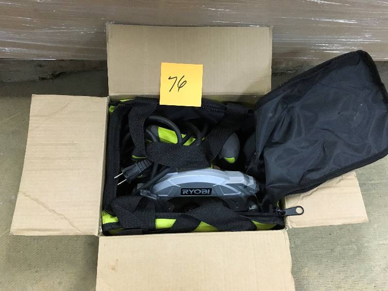 Ryobi 7-14 circular saw with laser used in working conditions