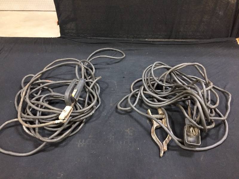 lot 70 image: Stick welding stinger and ground clamp