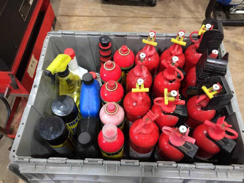 lot 80 image: Box of fire extinguishers, FlameStop and misc automotive items